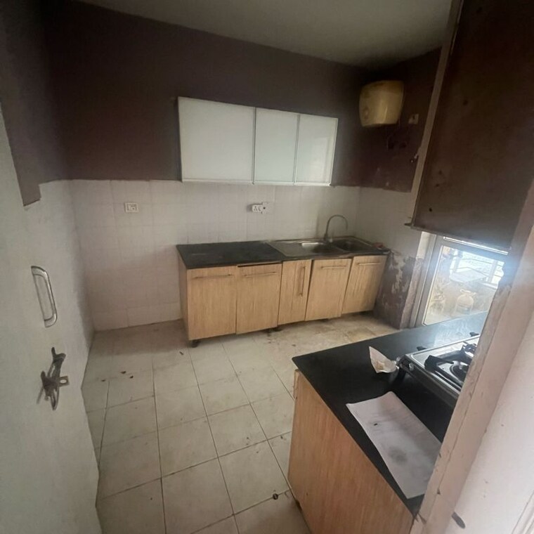 Kitchen, bptp-the-resort 2 Bedroom 1420 Sq.Ft. Apartment In Mortzapur Faridabad 9970836