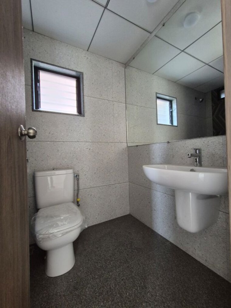 Bathroom, kumar-prospera-hadapsar 2 Bedroom 1050 Sq.Ft. Apartment In Hadapsar Pune 9970846