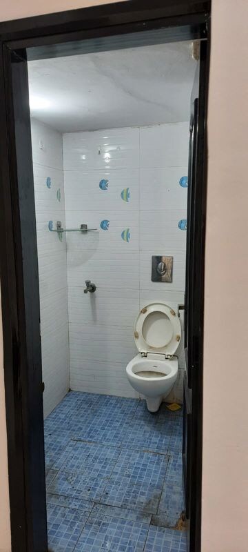 Bathroom in 2 BHK Builder Floor at Sector 46 – for Rent