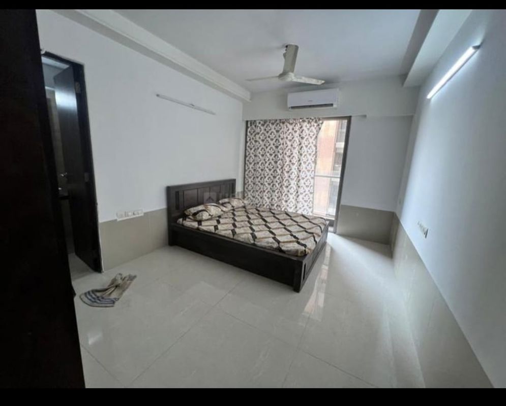 4 BHK + Extra Room Apartment For Rent in Adani Western Heights Sky Apartments
