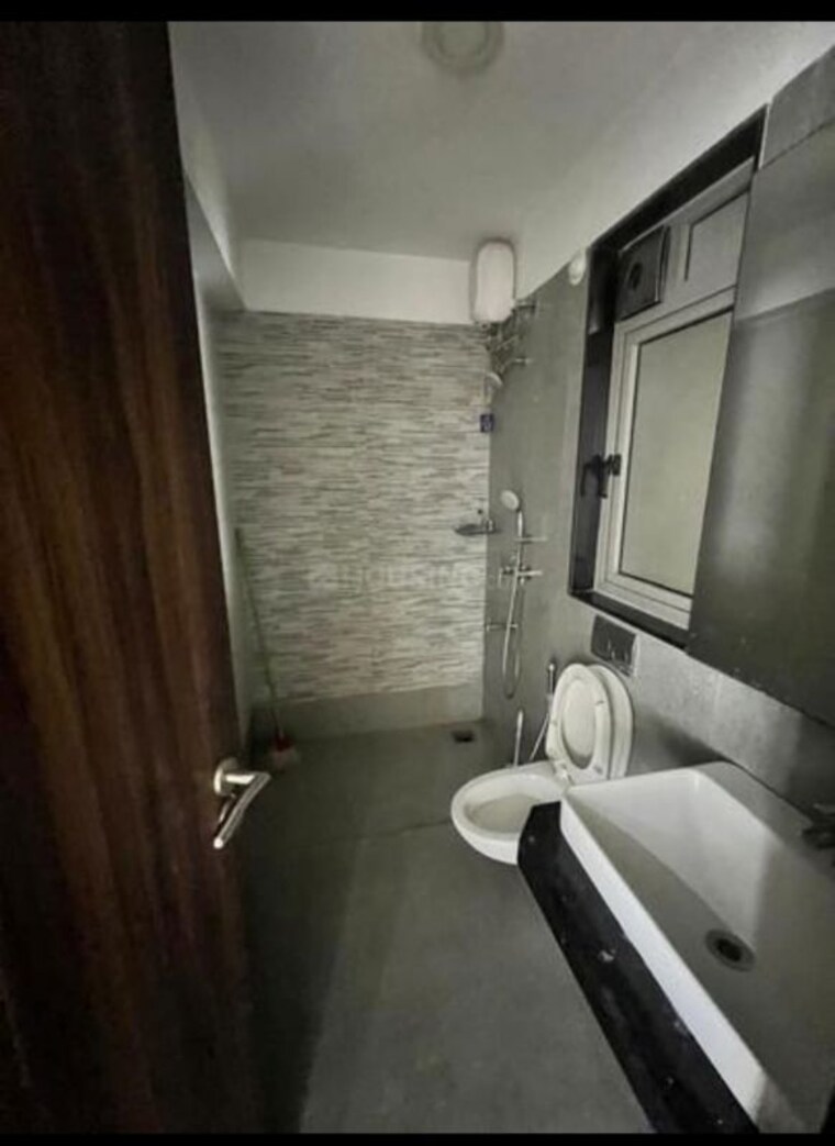 Bathroom, juhu-jivan 3 Bedroom 1850 Sq.Ft. Apartment In Juhu Mumbai 9970878