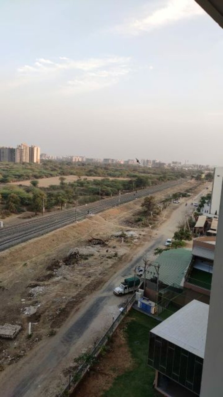 Master Bedroom, vaishnodevi circle 3 Bedroom 1015 Sq.Ft. Apartment In Vaishnodevi Circle Ahmedabad 9970891