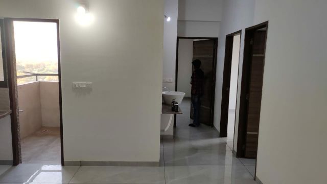 3 BHK + Extra Room Apartment For Rent in Vaishnodevi Circle