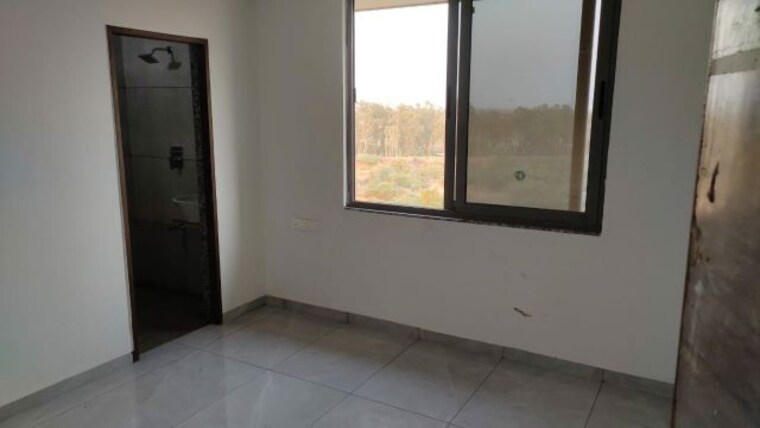 Room, vaishnodevi circle 3 Bedroom 1015 Sq.Ft. Apartment In Vaishnodevi Circle Ahmedabad 9970891