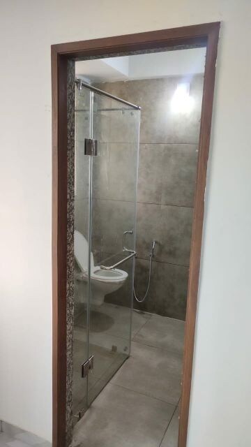 Bathroom in 3 BHK Apartment at Vaishnodevi Circle – for Rent