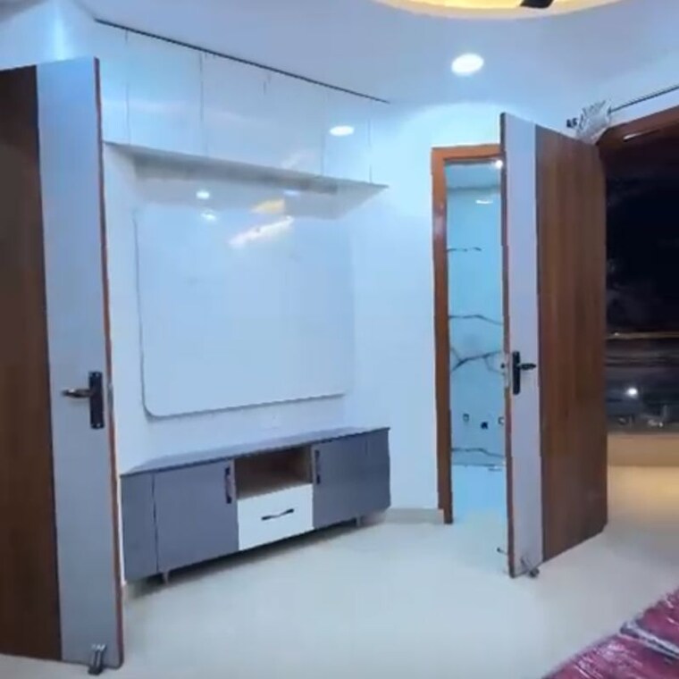 Room, dwarka 4 Bedroom 170 Sq.Ft. Builder Floor In Dwarka Delhi 9970905