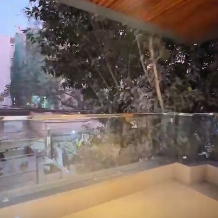 Swimming Pool, dwarka 4 Bedroom 170 Sq.Ft. Builder Floor In Dwarka Delhi 9970905