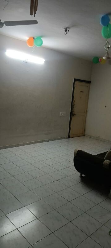 Room in 2 BHK Apartment at Ghatlodia – for Rent