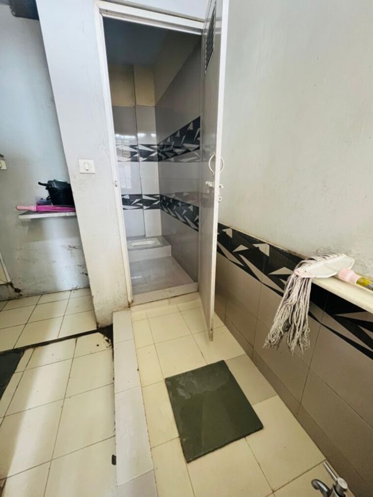 undefined, ghatlodia 1 RK 500 Sq.Ft. Apartment In Ghatlodia Ahmedabad 9970942