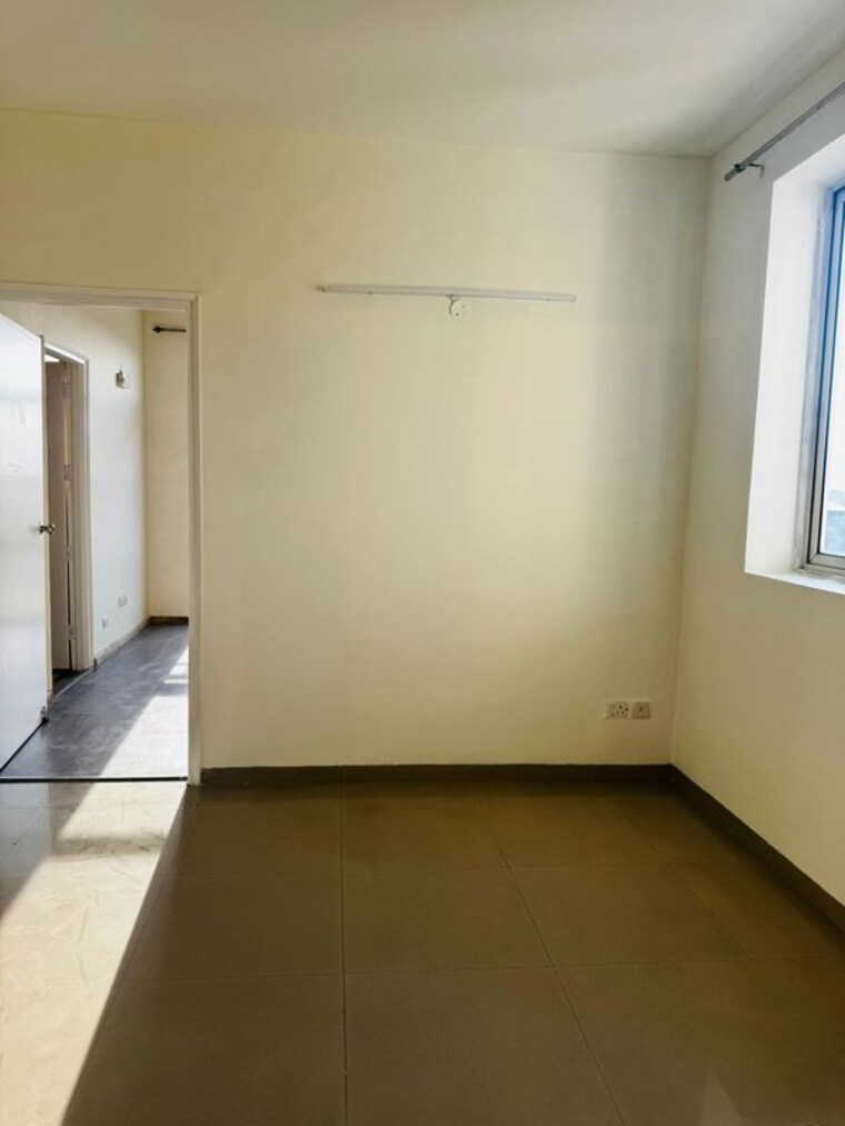 Room, dlf-hyde-park 3.5 Bedroom 3600 Sq.Ft. Builder Floor In South Mullanpur Chandigarh 9971002