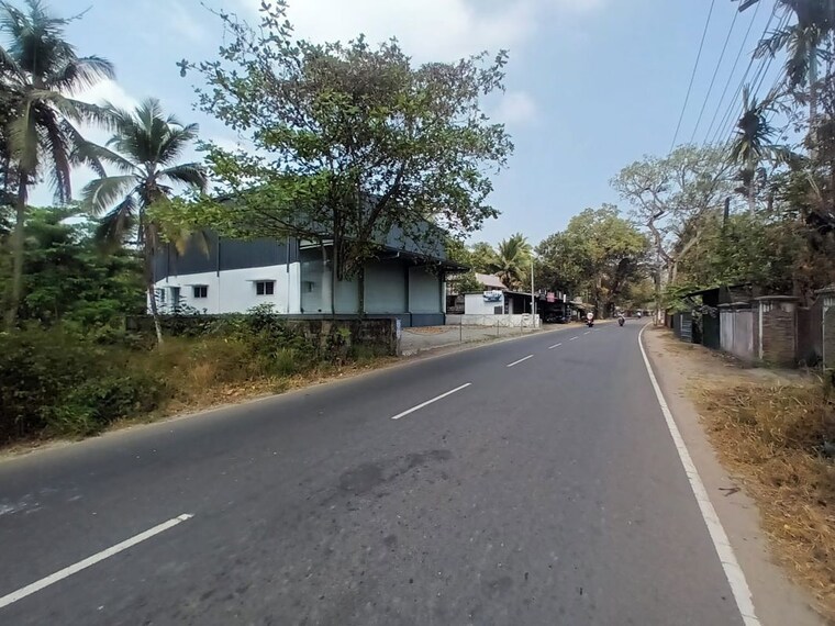  Parking, cherthala Commercial Warehouse 5421 Sq.Ft. In Cherthala Alappuzha 9970988