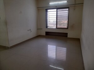 Room in 2 BHK Apartment at Ivory Towers CHS LTD, Bhakti Park – for Rent