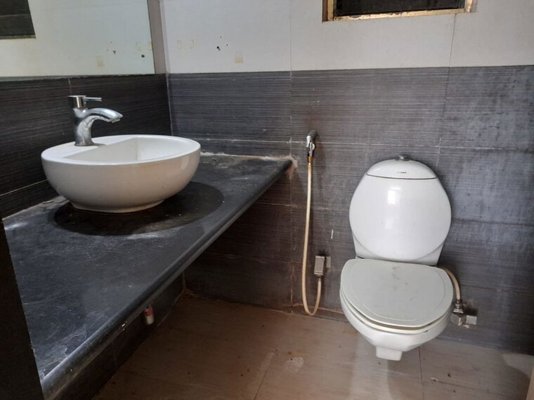 Bathroom, ivory-towers-chs-ltd 2 Bedroom 710 Sq.Ft. Apartment In Bhakti Park Mumbai 9971004