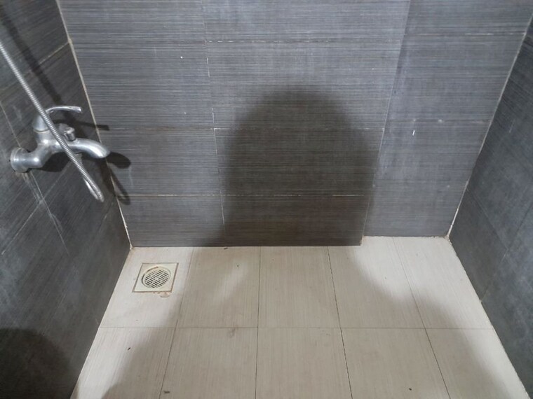 Bathroom, ivory-towers-chs-ltd 2 Bedroom 710 Sq.Ft. Apartment In Bhakti Park Mumbai 9971004