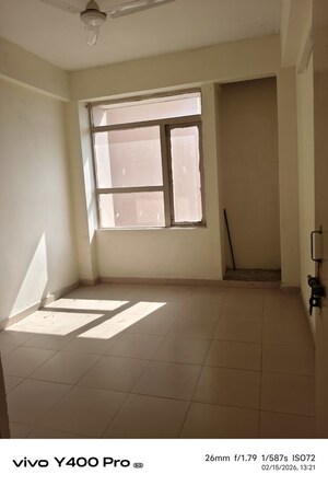 Room in 3 BHK Apartment at Auric City Homes, Sector 82 – for Rent