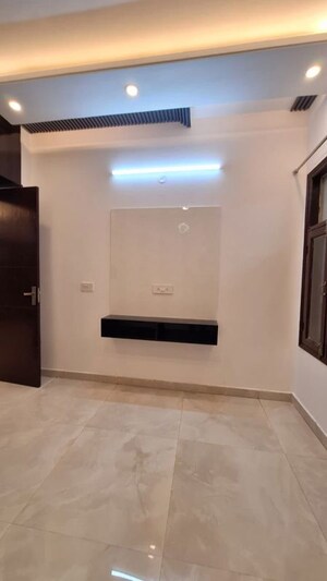 Room in 2.5 BHK Apartment at Dhakoli – for Sale