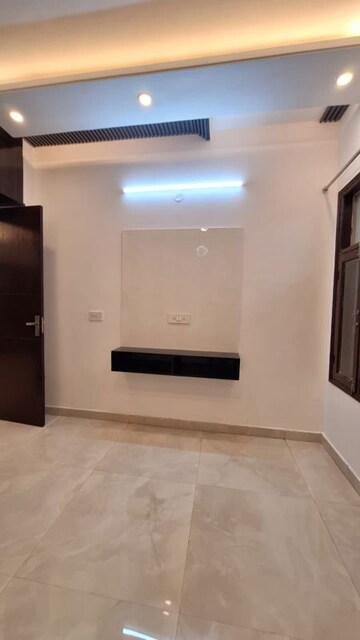 Room in 2.5 BHK Apartment at Dhakoli – for Sale