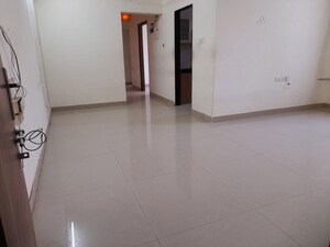 Room in 3 BHK Apartment at Ivory Towers CHS LTD, Bhakti Park – for Rent