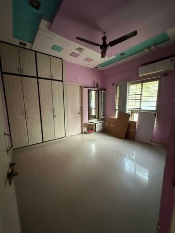 Room in 2 BHK Apartment at Ambawadi – for Rent