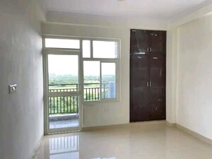 Room in 1 BHK Builder Floor at Saket – for Rent