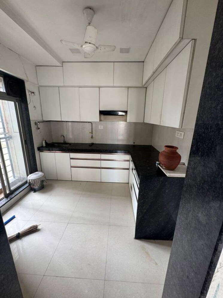 Kitchen, runwal-eirene 3 Bedroom 991 Sq.Ft. Apartment In Balkum Pada Thane 9971052