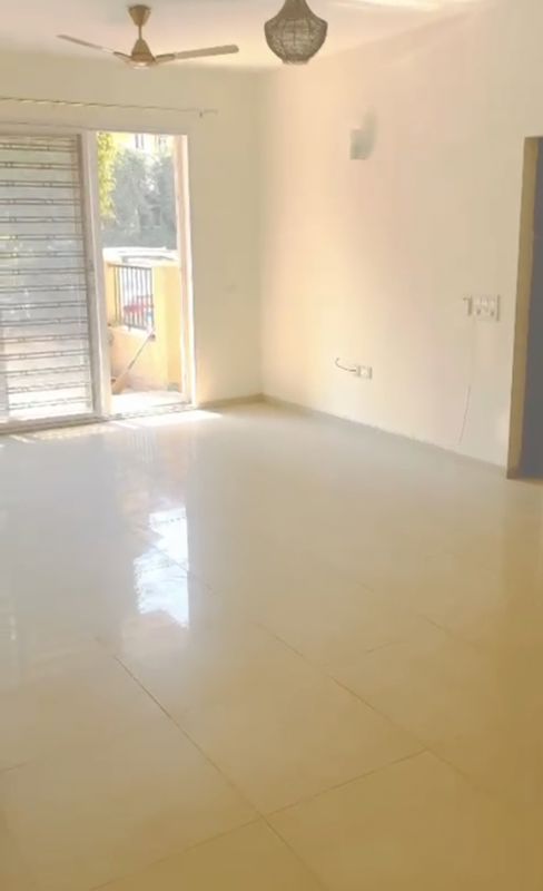 3 BHK + Servant Room Apartment For Rent in Emaar MGF Emerald Hills