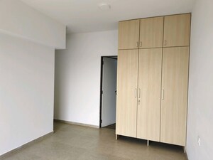 Room in 2 BHK Apartment at Kanakia Silicon Valley, Powai – for Rent
