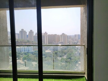 Room in 2 BHK Apartment at Kanakia Silicon Valley, Powai – for Rent