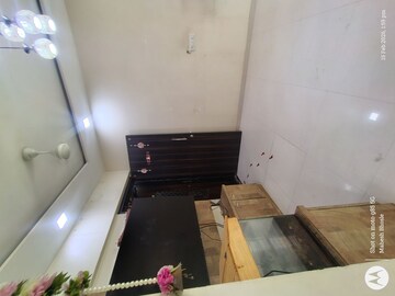 Room in 1 BHK Apartment at Sheth Midori, Dahisar East – for Sale