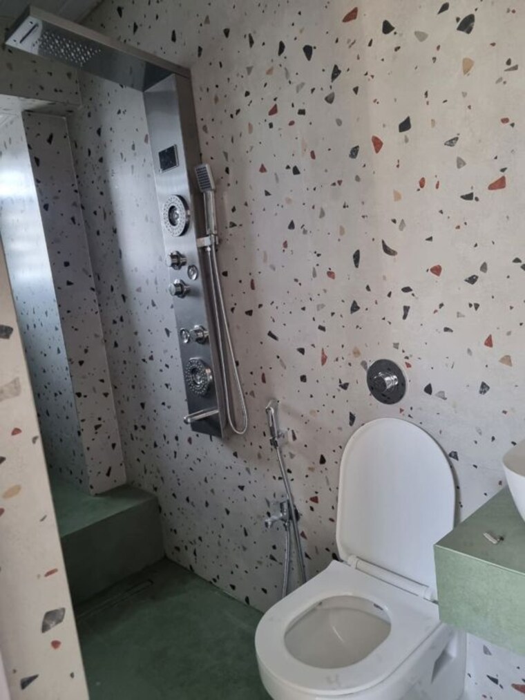 Bathroom, duplex-heights 3 Bedroom 1300 Sq.Ft. Apartment In Andheri West Mumbai 9971088