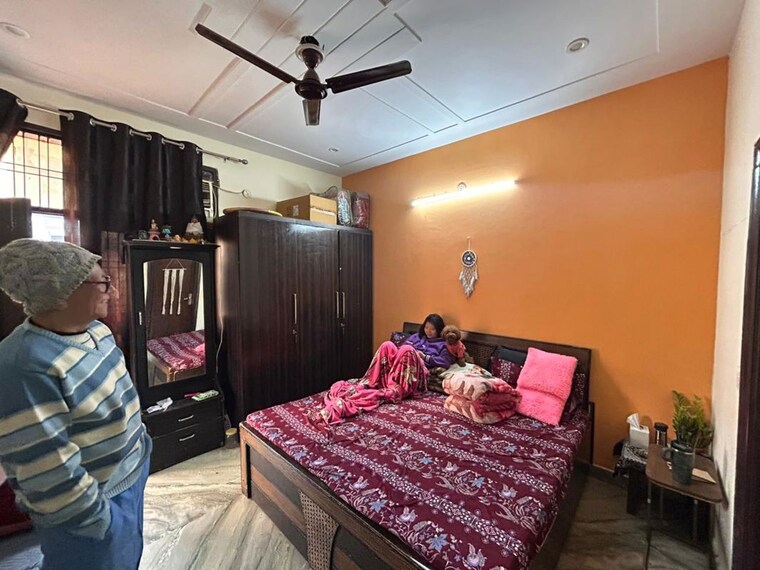 Bedroom, green fields colony 3 Bedroom 1980 Sq.Ft. Builder Floor In Green Fields Colony Faridabad 9971094
