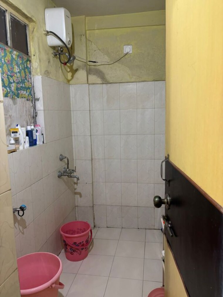 Bathroom, viman nagar 1 Bedroom 850 Sq.Ft. Apartment In Viman Nagar Pune 9971085