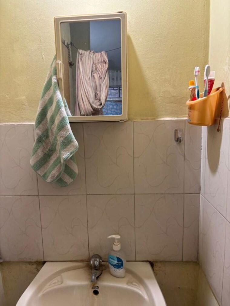 Bathroom, viman nagar 1 Bedroom 850 Sq.Ft. Apartment In Viman Nagar Pune 9971085