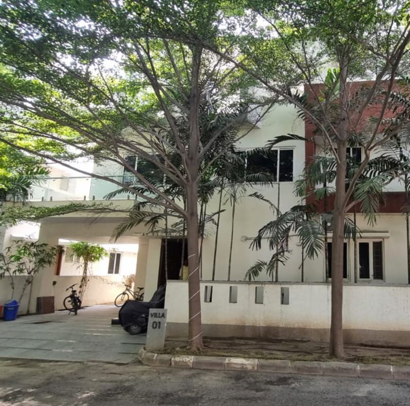 4 BHK + Pooja Room,Study Room,Extra Room Villa For Rent in Grand Boulevard