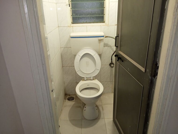 Bathroom, gagan-vihar 1 Bedroom 471 Sq.Ft. Apartment In Gangadham Pune 9924488