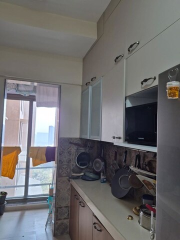 Team Area in 2 BHK Apartment at Kanakia Silicon Valley, Powai – for Rent