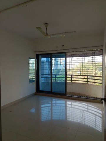 Bedroom in 2 BHK Apartment at Sanghvi Heights, Wadala – for Rent