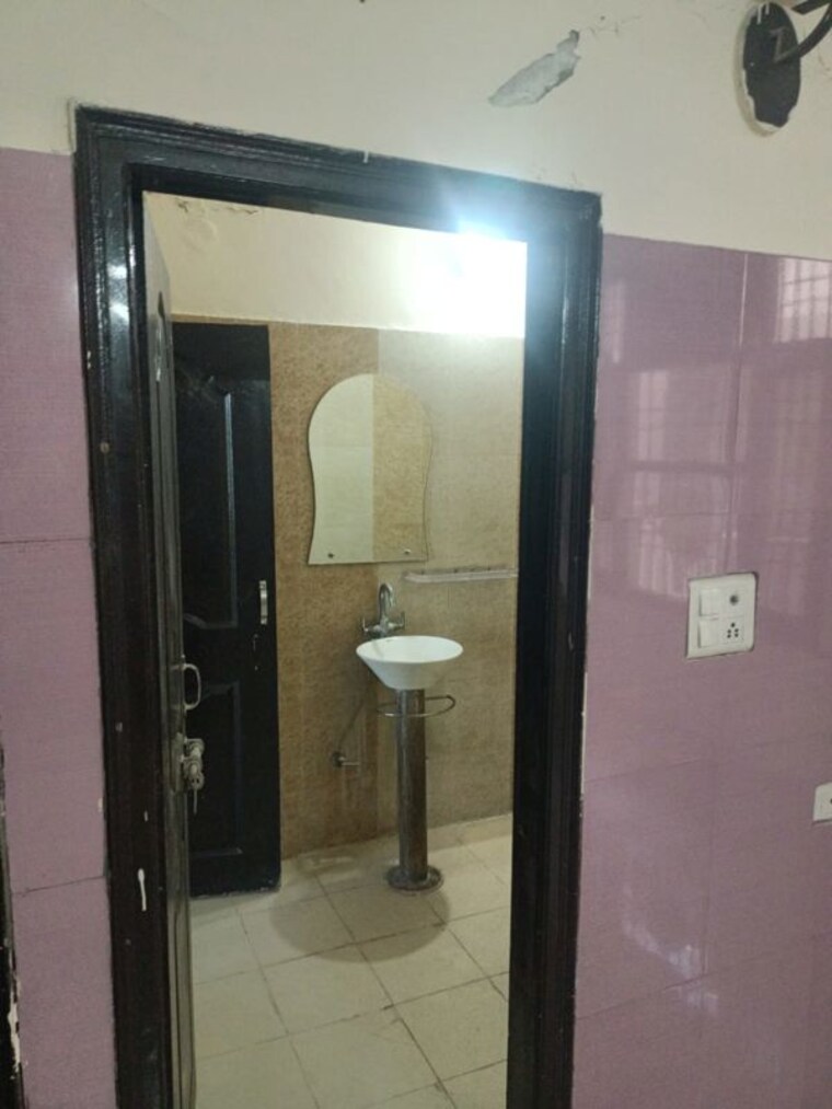 Bathroom, ambala highway 2 Bedroom 1350 Sq.Ft. Apartment In Ambala Highway Zirakpur 9971166