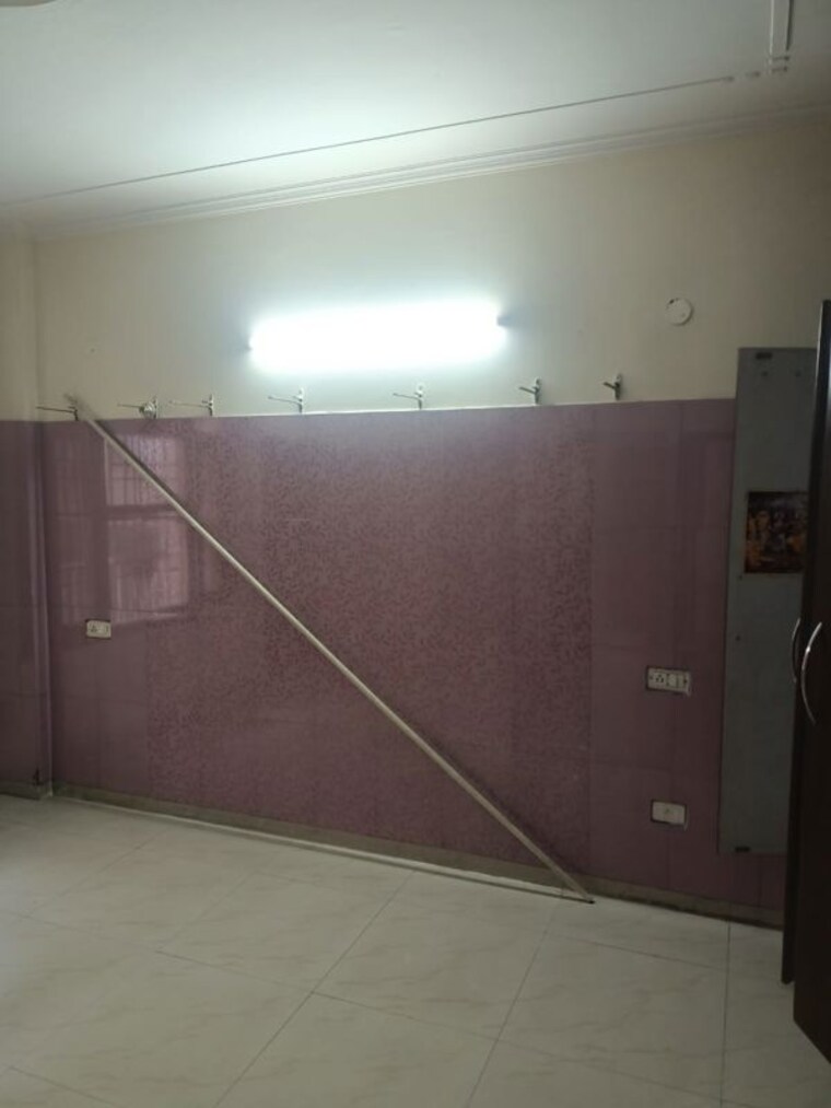 Room, ambala highway 2 Bedroom 1350 Sq.Ft. Apartment In Ambala Highway Zirakpur 9971166