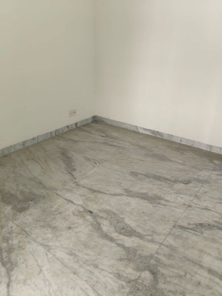 Room, vasant kunj 3 Bedroom 2200 Sq.Ft. Apartment In Vasant Kunj Delhi 9971175