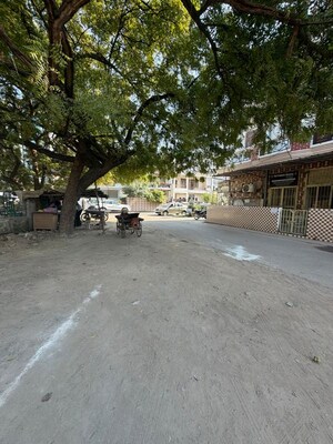 Parking in 5 BHK Independent House at Eldeco Udyan II, Raebareli Road – for Sale