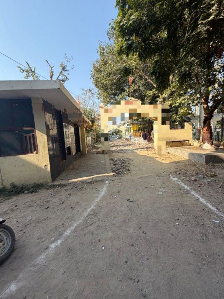  Parking, eldeco-udyan-ii 5 Bedroom 700 Sq.Ft. Independent House In Raebareli Road Lucknow 9971178