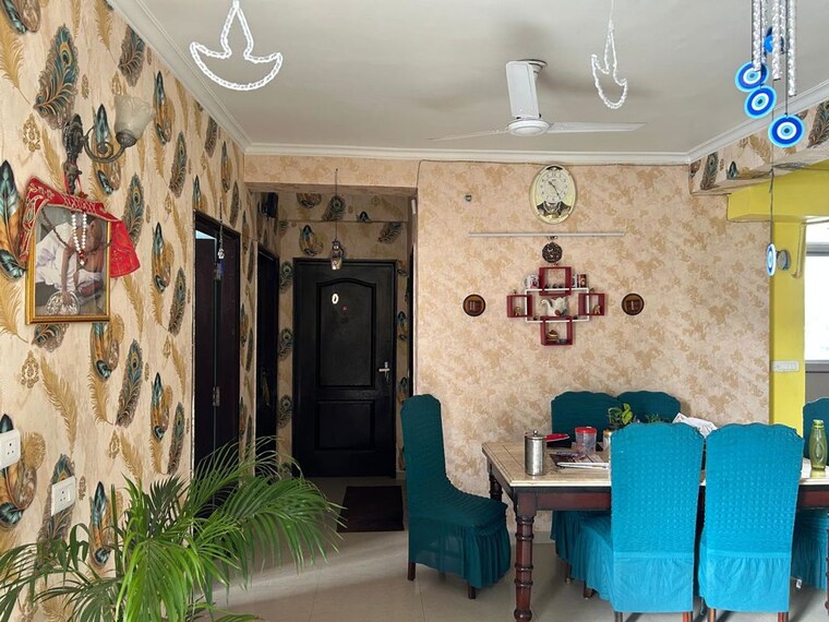 Living Room, gomti nagar 3 Bedroom 1800 Sq.Ft. Apartment In Gomti Nagar Lucknow 9970405