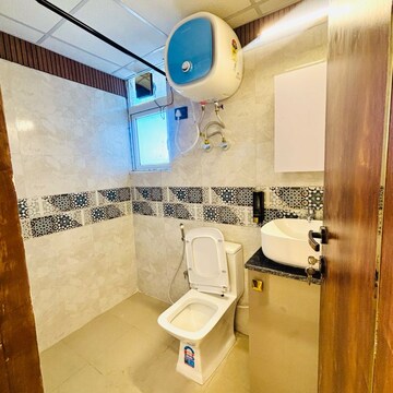 Team Area in 2.5 BHK Apartment at Signature Global Prime, Sector 63a – for Rent