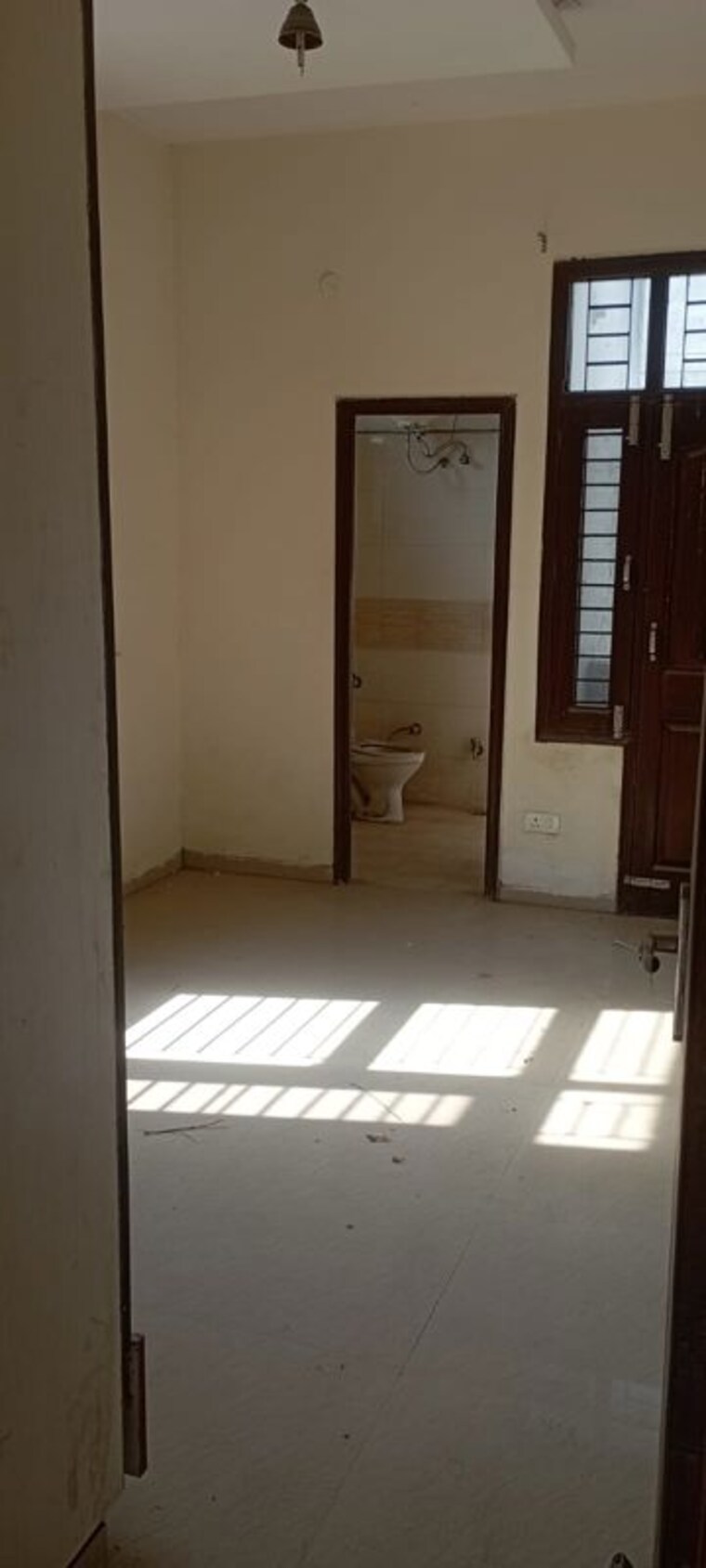 Room, ambala highway 2 Bedroom 100 Sq.Yd. Apartment In Ambala Highway Zirakpur 9971181