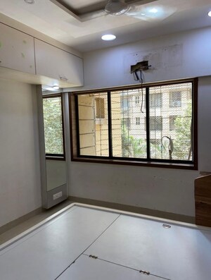 Room in 1 BHK Apartment at K Raheja Palm Spring, Malad West – for Rent