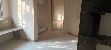 Room in 2 BHK Apartment at Model Town, Andheri West – for Rent