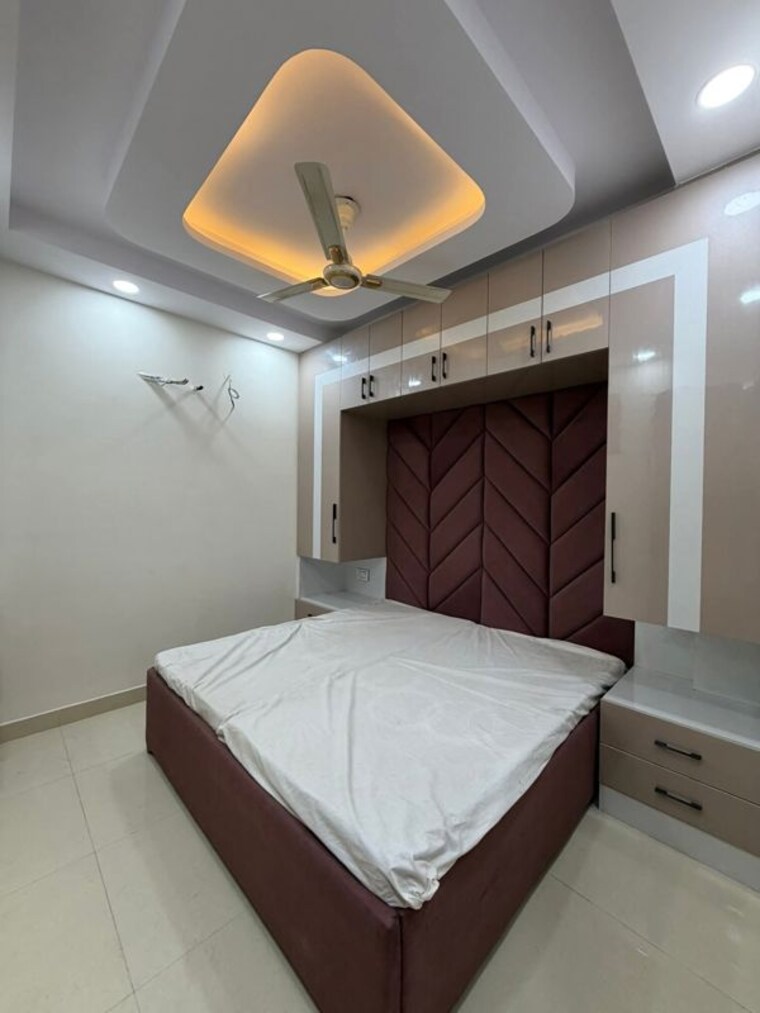 Bedroom, uttam nagar 2.5 Bedroom 585 Sq.Ft. Builder Floor In Uttam Nagar Delhi 9971305