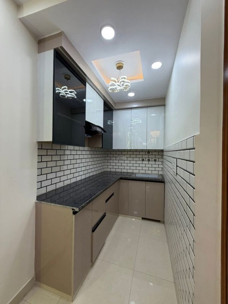 Kitchen, uttam nagar 2.5 Bedroom 585 Sq.Ft. Builder Floor In Uttam Nagar Delhi 9971305
