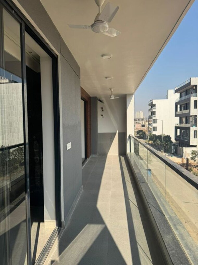 Balcony, ansal-api-esencia 3.5 Bedroom 300 Sq.Yd. Builder Floor In Sector 67 Gurgaon 9971312